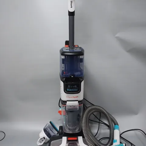 SHARK CARPET XPERT DEEP CARPET CLEANER & BUILT IN STAIN STRIKER EX200UK - COLLECTION ONLY