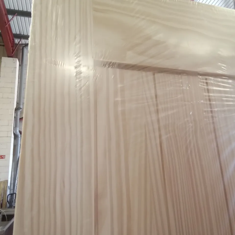 PACKAGED 1981 X 838MM COTTAGE CLEAR PINE INTERNAL DOOR
