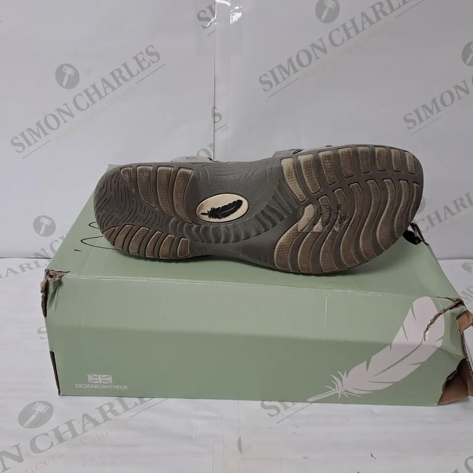 BOXED PAIR OF FREE SPIRIT ALEXA SANDALS IN SMOKE SIZE 4