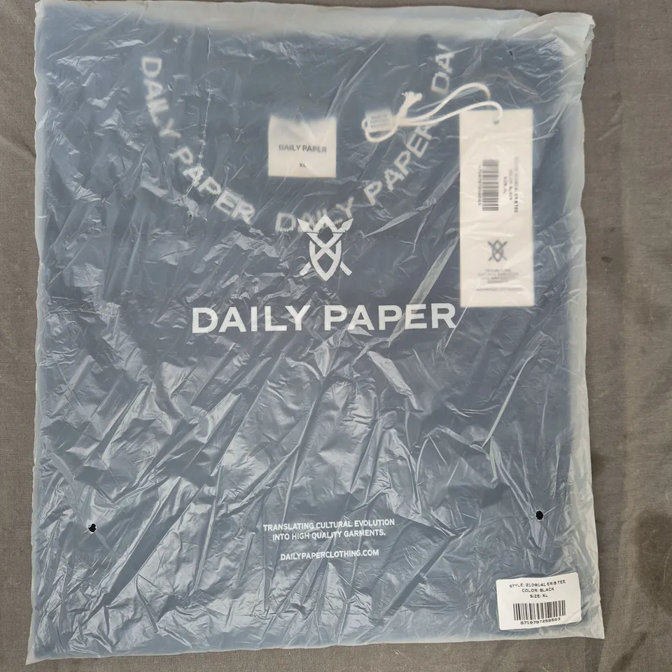 DAILY PAPER ERIB T-SHIRT IN BLACK SIZE XL