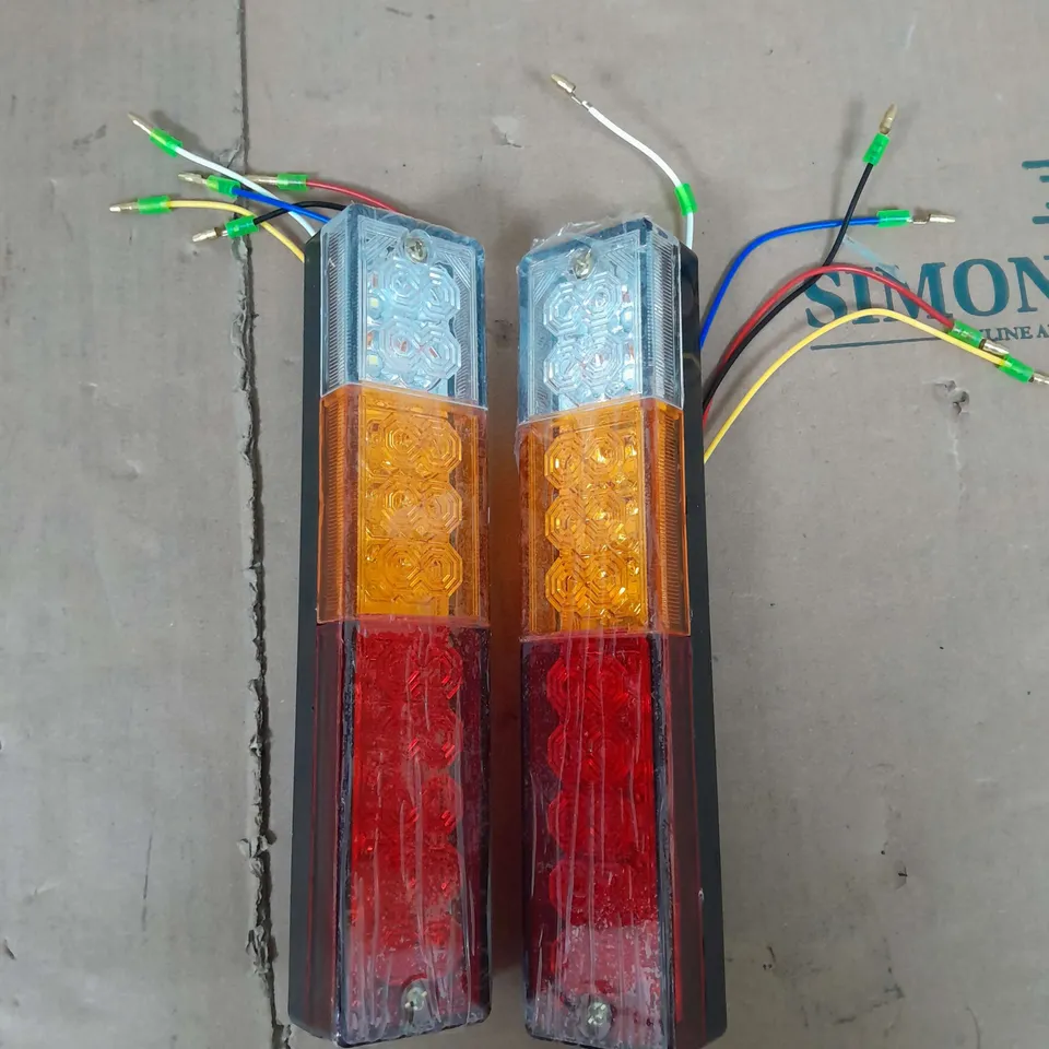 SET OF REAR TAIL LIGHTS 