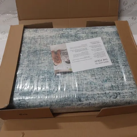 BOXED MINDEN MACHINE WOMEN/POWER LOOMED BLUE RUG 6 x 9'