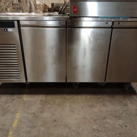 FOSTER G3 3 DOOR FRIDGE WITH SALADETTE TOP EP1/3H