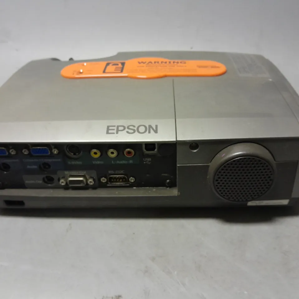 EPSON LCD PROJECTOR EMP-82E 