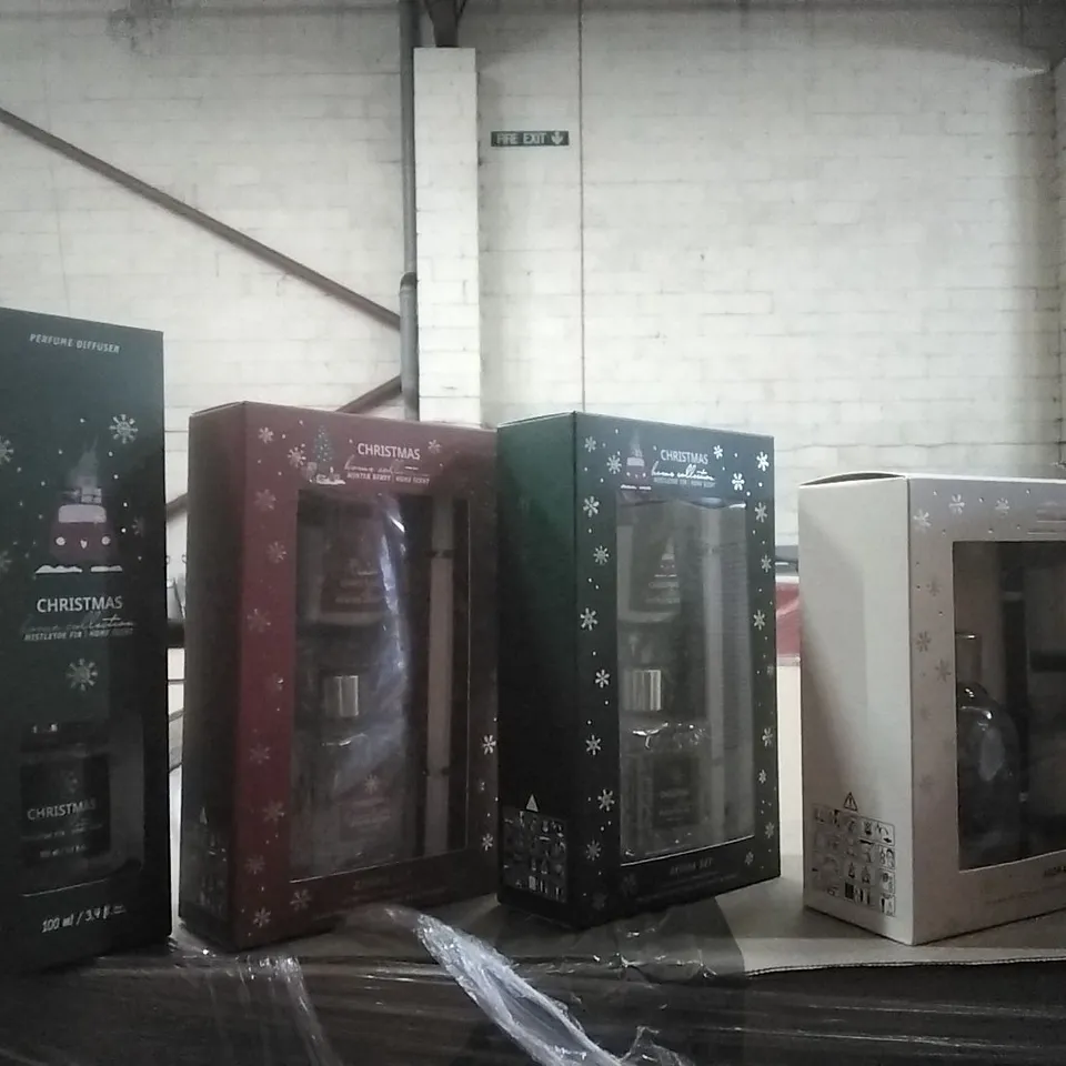 PALLET OF MIXED CHRISTMAS STOCK