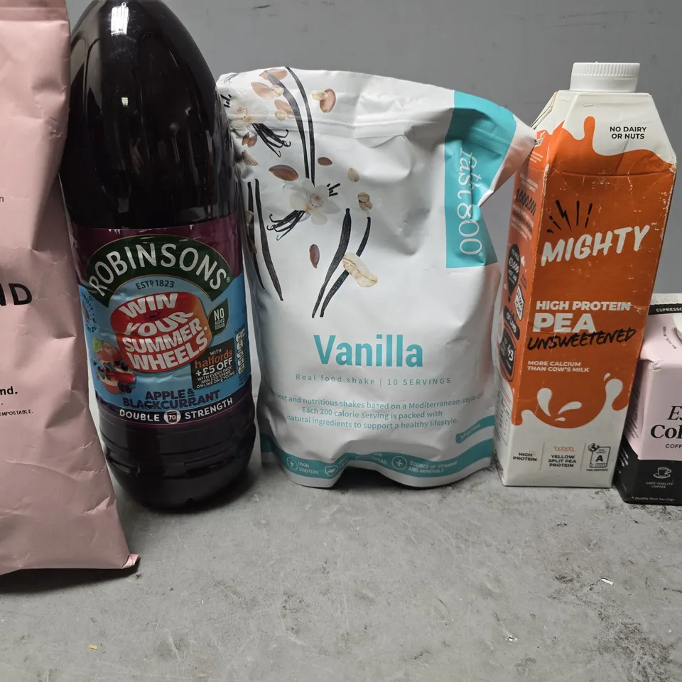 APPROXIMATELY 6 ASSORTED FOOD & DRINK ITEMS TO INCLUDE - GRIND LIGHT BLEND , MIGHTY PEA UNSWEETENED , GRIND ESPORESSO COLD BREW ETC