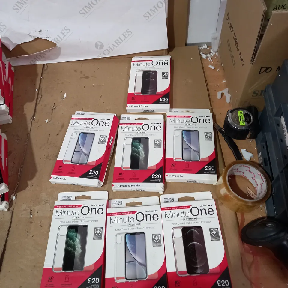 LOT OF 7 TECH 21 MINUTE ONE CLEAR IPHONE XR, IPHONE 12 PRO MAX CASES