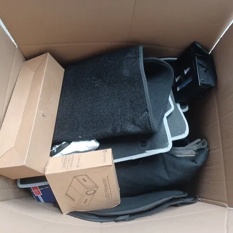 BOX OF APPROXIMATELY 20 ASSORTED CAR PARTS 