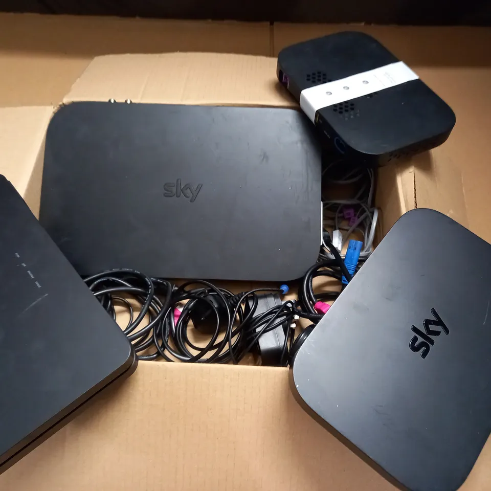 LOT OF 4 ASSORTED SKY HOME NETWORKING ITEMS AND LEADS