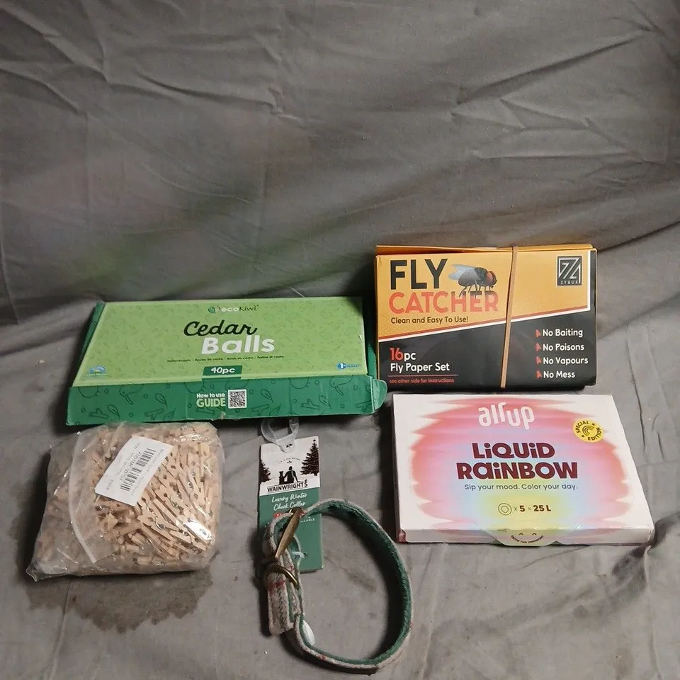 APPROXIMATELY 20 ASSORTED HOUSEHOLD ITEMS TO INCLUDE CEDAR BALLS, FLY CATCHER AND A WAINWRIGHT'S COLLAR