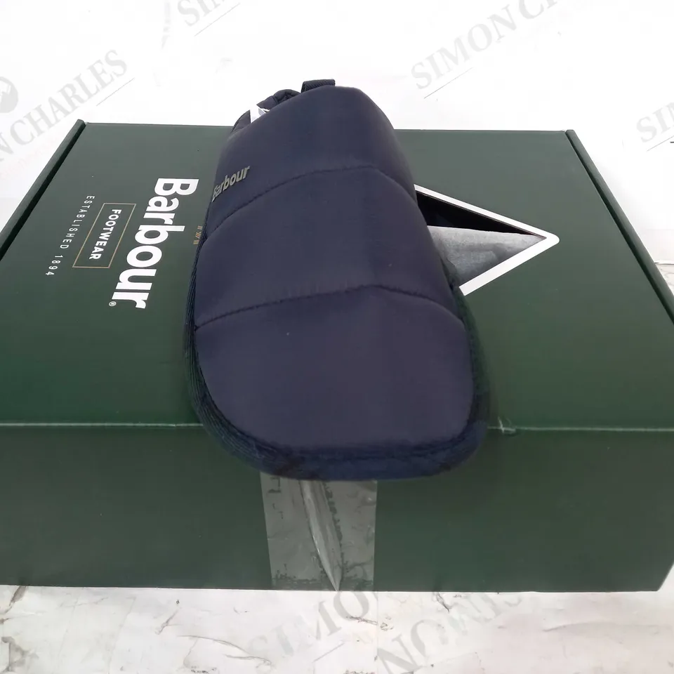 BOXED PAIR OF BARBOUR SCOTT SLIPPERS IN NAVY UK SIZE 9