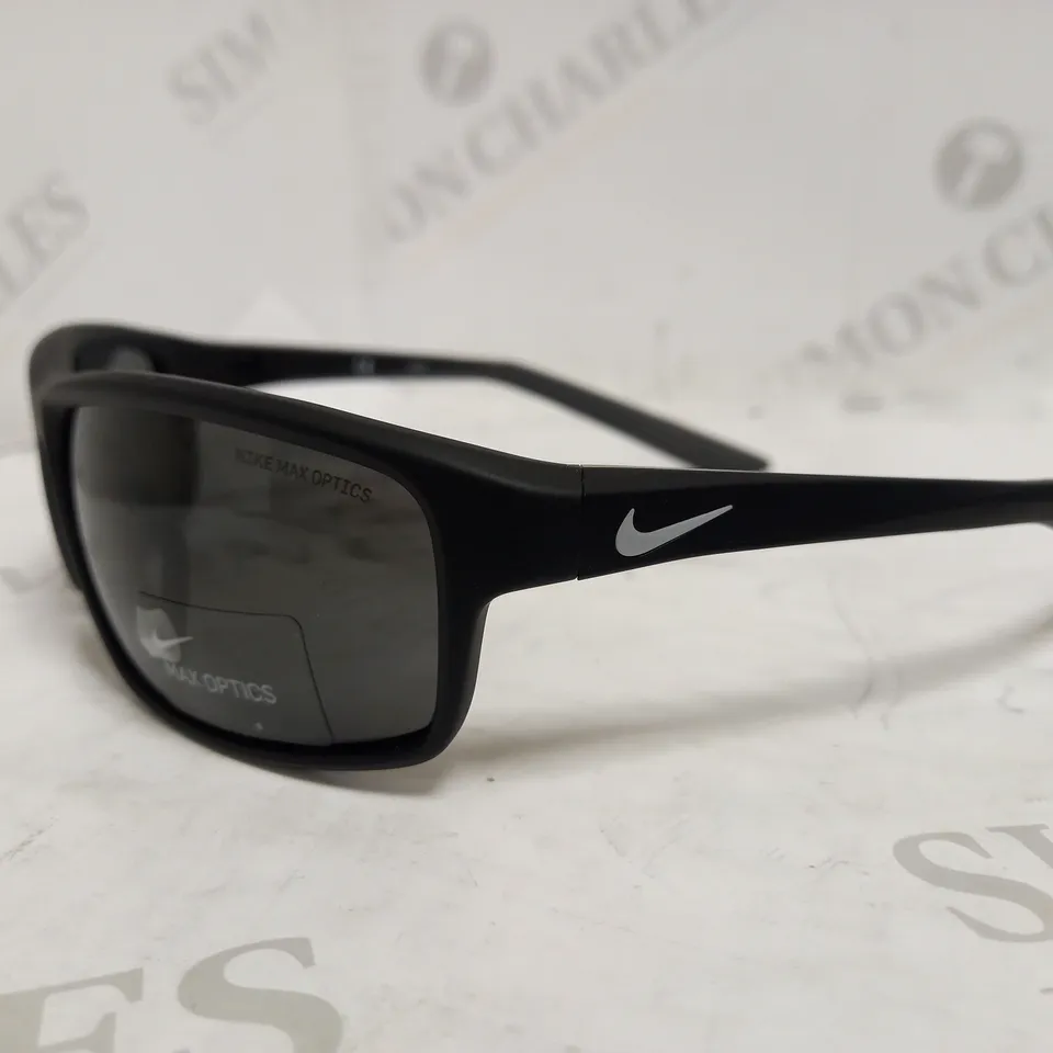 NIKE RABID RECTANGLE SUNGLASSES RRP £80