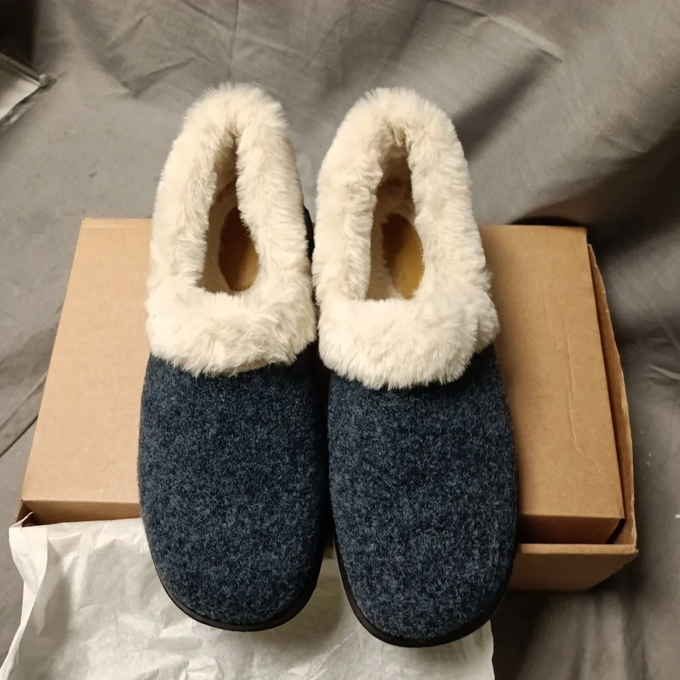 SNUG II WIDE SLIPPERS – FRENCH NAVY, UK 6