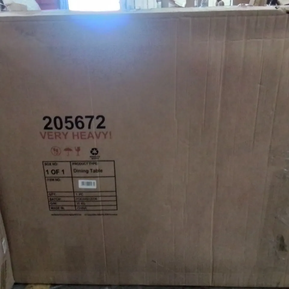 BOXED WYCOMBE DINING TABLE 