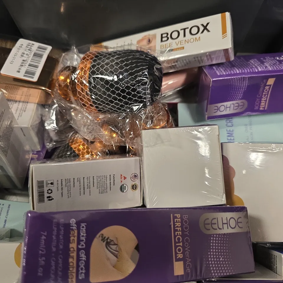 APPROXIMATELY 15 ASSORTED HEALTH & BEAUTY ITEMS TO INCLUDE - BOTOX BEE VENOM , ZEPHOCO BALM - ETC