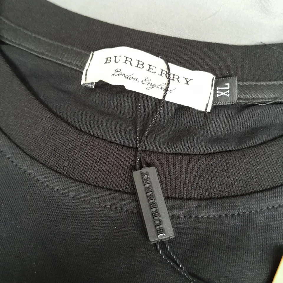 BLACK BURBERRY LONDON TEDDY TEE SIZE XL 