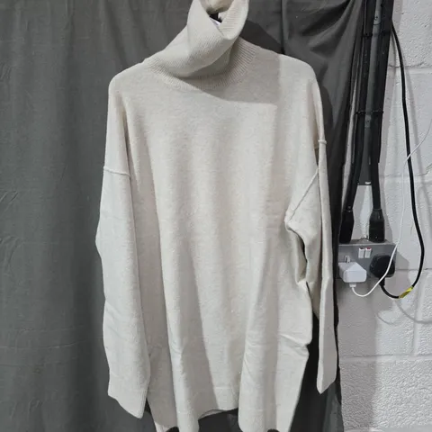 Weekday Cream Turtleneck Knit Jumper – UK Size M (Original: M)