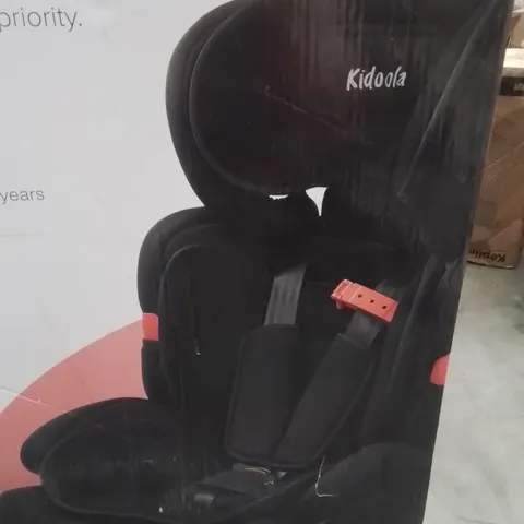 BOXED KIDOOLA CHILDREN'S CAR SEAT