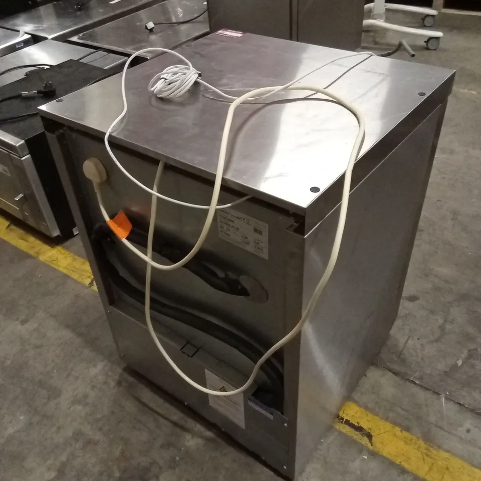 WILLIAMS HA135SA HC R2 UNDERCOUNTER SINGLE DOOR FRIDGE