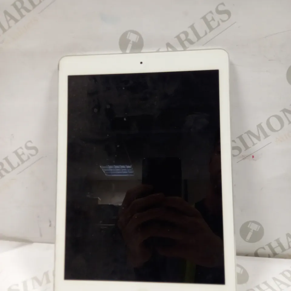 APPLE A1474 IPAD AIR 