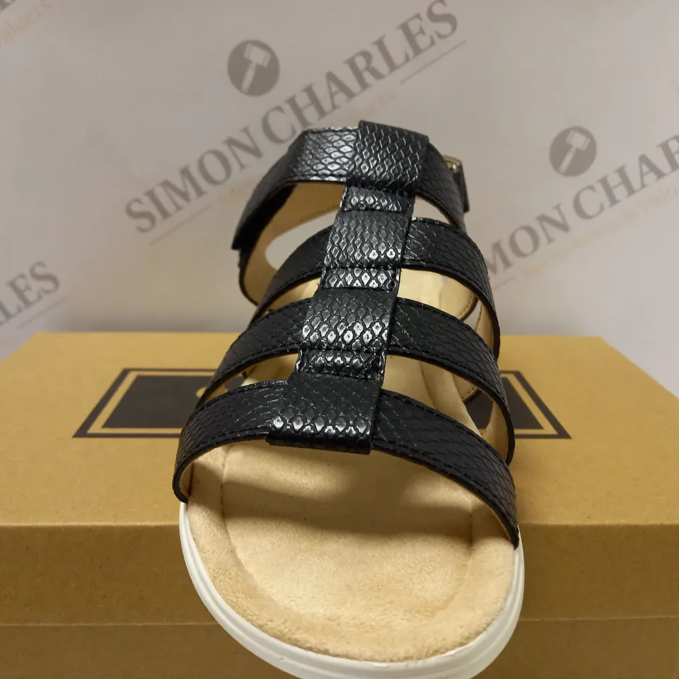 BOXED PAIR OF CUSHION WALK VELCRO SANDALS, BLACK - SIZE 5