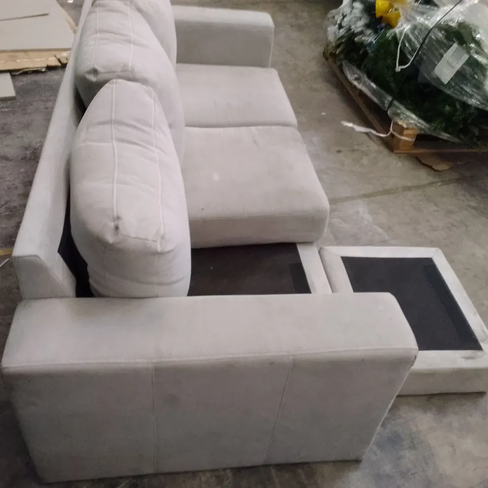 QUALITY DESIGNER 3 SEATER SOFA WITH FOOTREST - (LIGHT GREY FABRIC (MISSING CUSHIONS)