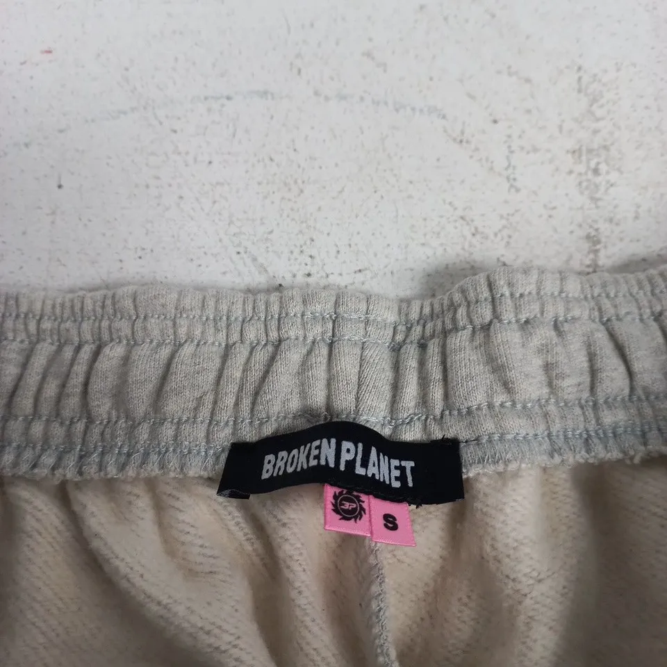 BROKEN PLANET STAR LOGO SWEATPANTS – ASH HEATHER GRAY, SIZE S