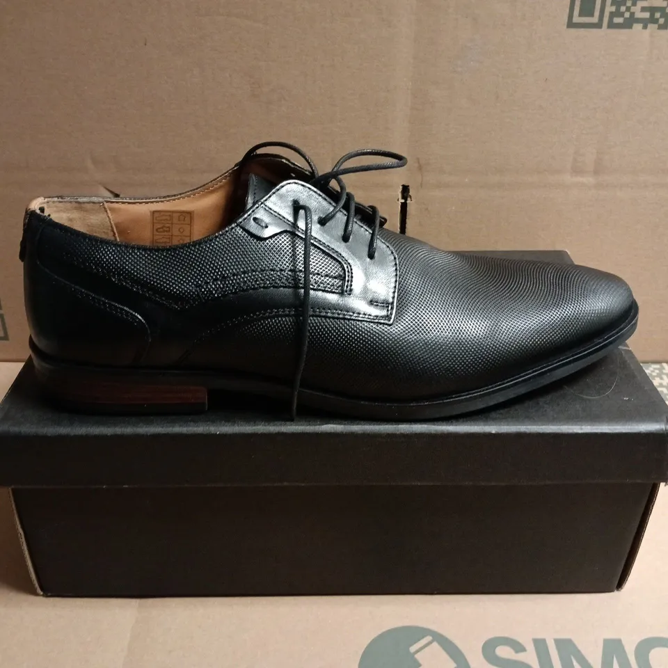 BOXED PAIR OF OLIVER JACOBS MEN'S BLACK LEATHER LACE-UP OXFORD DRESS SHOES - SIZE12