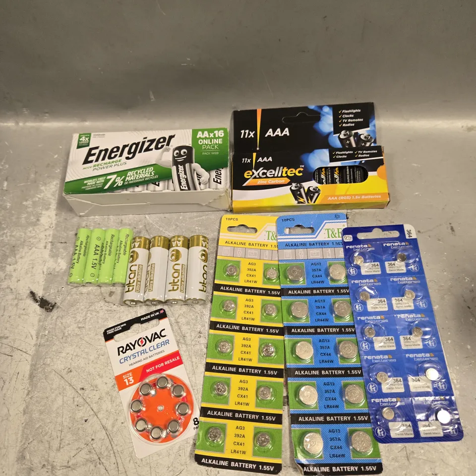APPROXIMATELY 30 ASSORTED BATTERYS TO INCLUDE AA, AAA, BUTTON CELL ETC - COLLECTION ONLY 