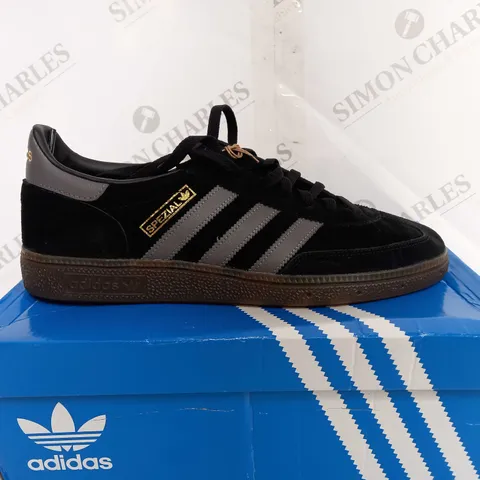 BOXED ADIDAS HANDBALL SPEZIAL IN BLACK - UK 9