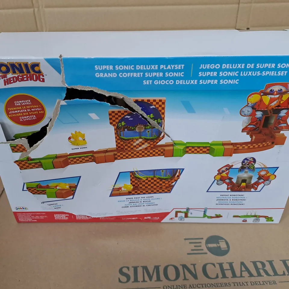 SONIC THE HEDGEHOG SUPER SONIC DELUXE PLAYSET