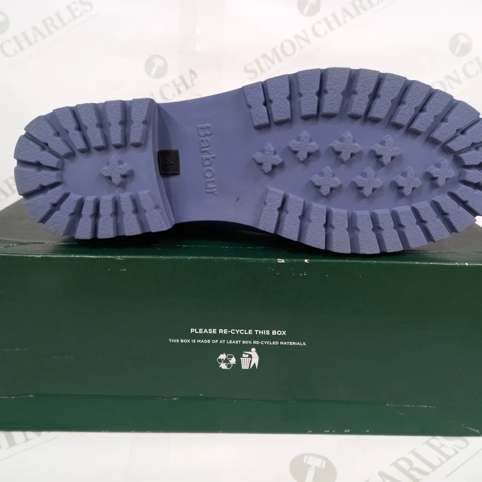 BOXED PAIR OF BARBOUR WILTON SHORT BOOTS IN BLUE UK SIZE 4