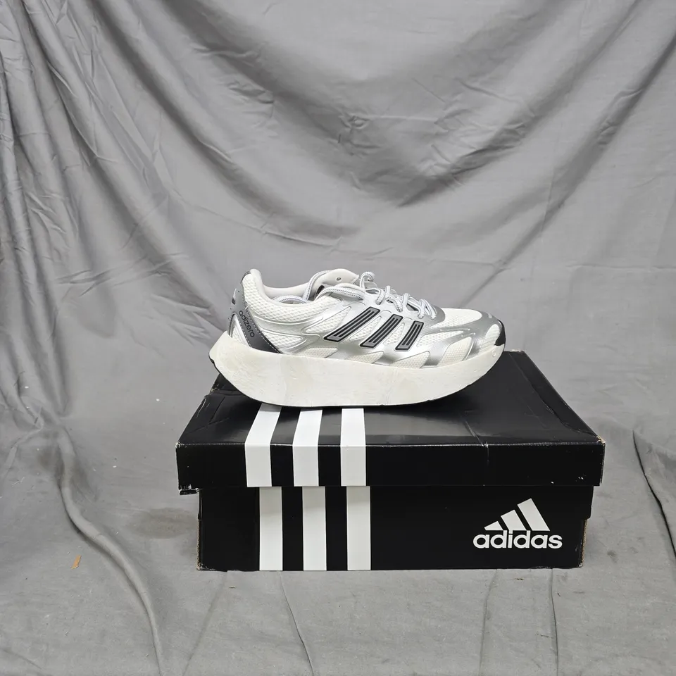 ADIDAS SNEAKERS – WHITE/SILVER WITH THREE STRIPES SIZE 6 