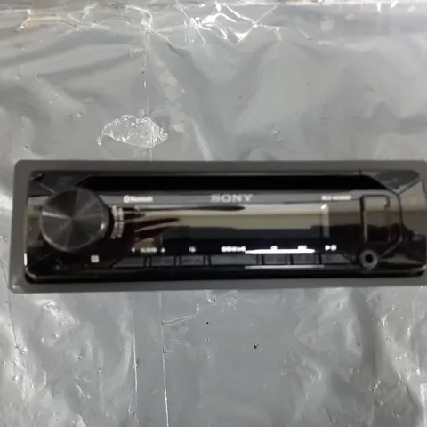 SONY CAR RADIO WITH BLUETOOTH AND USB