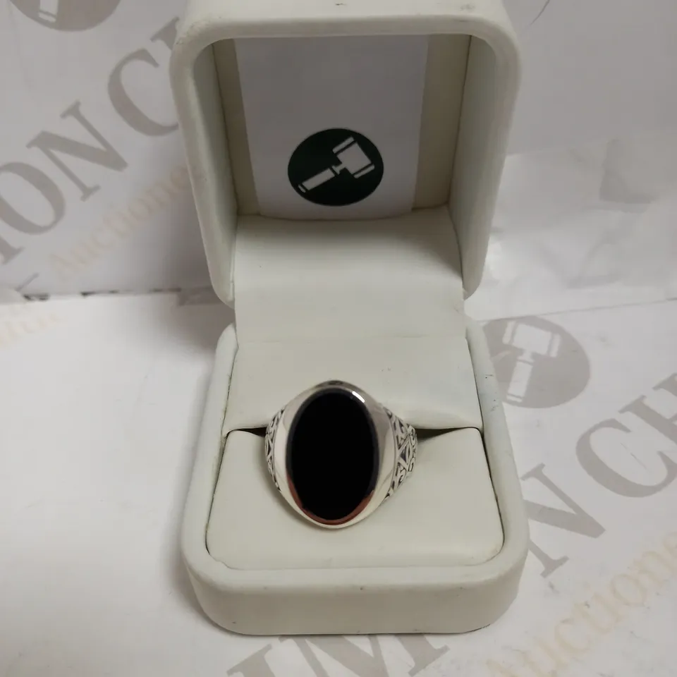 BOXED SILVER THOMAS SABO RING WITH BLACKENED STONE