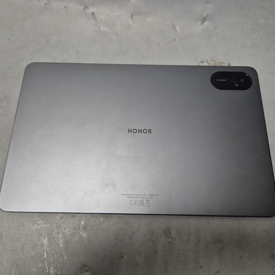 BOXED HONOR PAD X9 TABLET