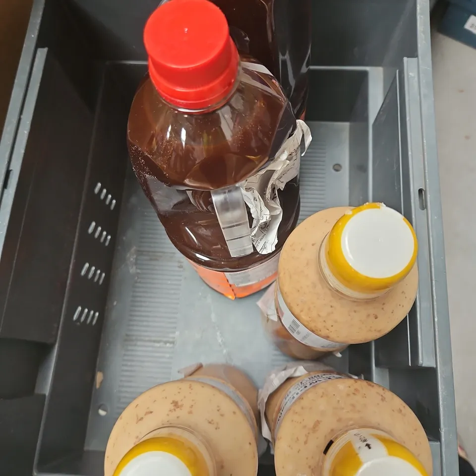 APPROXIMATELY 8 ASSORTED FOOD &DRINK ITEMS TO INCLUDE - BULLDOG TONKATSU SAUCE - KEWPIEDEEP-ROASTED SESAME DRESSING - PURE TOSTED SESAME OIL - COLLECTION ONLY