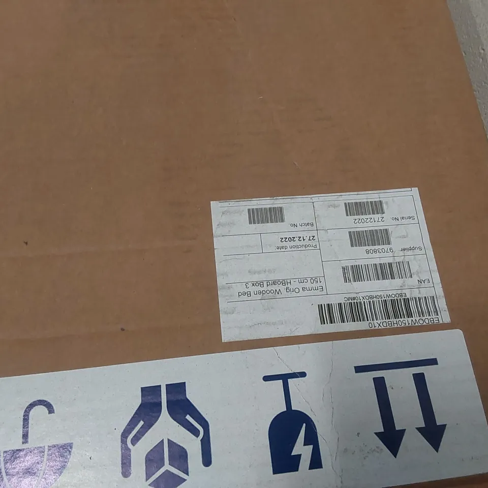 PALLET CONTAINING A LARGE QUANTITY OF ASSORTED EMMA BED PARTS