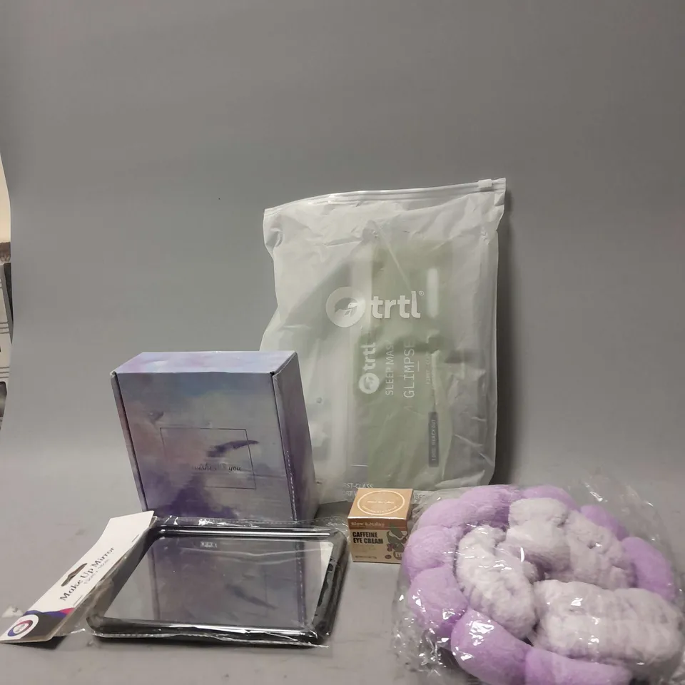 APPROXIMATELY 12 ASSORTED COSMETICS AND BEAUTY ITEMS TO INCLUDE SLEEP MASKS , MAKEUP ESSENTIALS  , HAIR PRODUCTS , ETC 