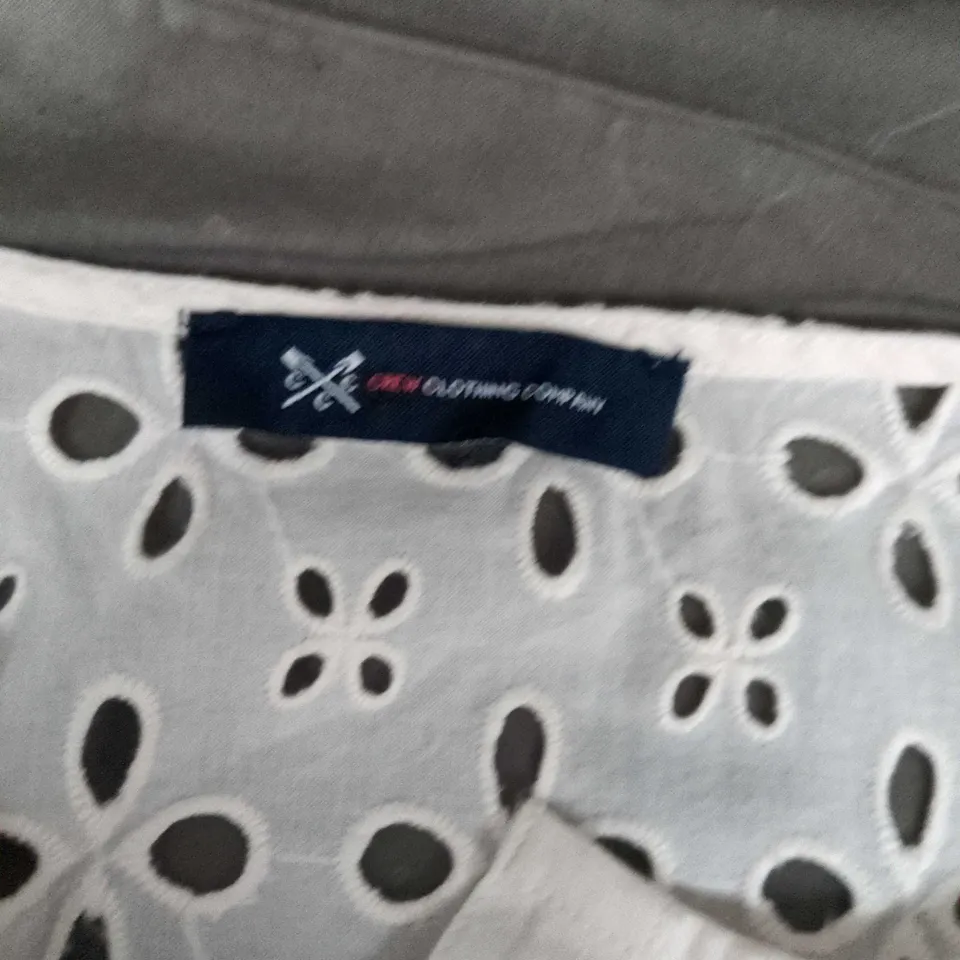 CREW CLOTHING COMPANY CREAM EYELET BLOUSE - SIZE UNSPECIFIED