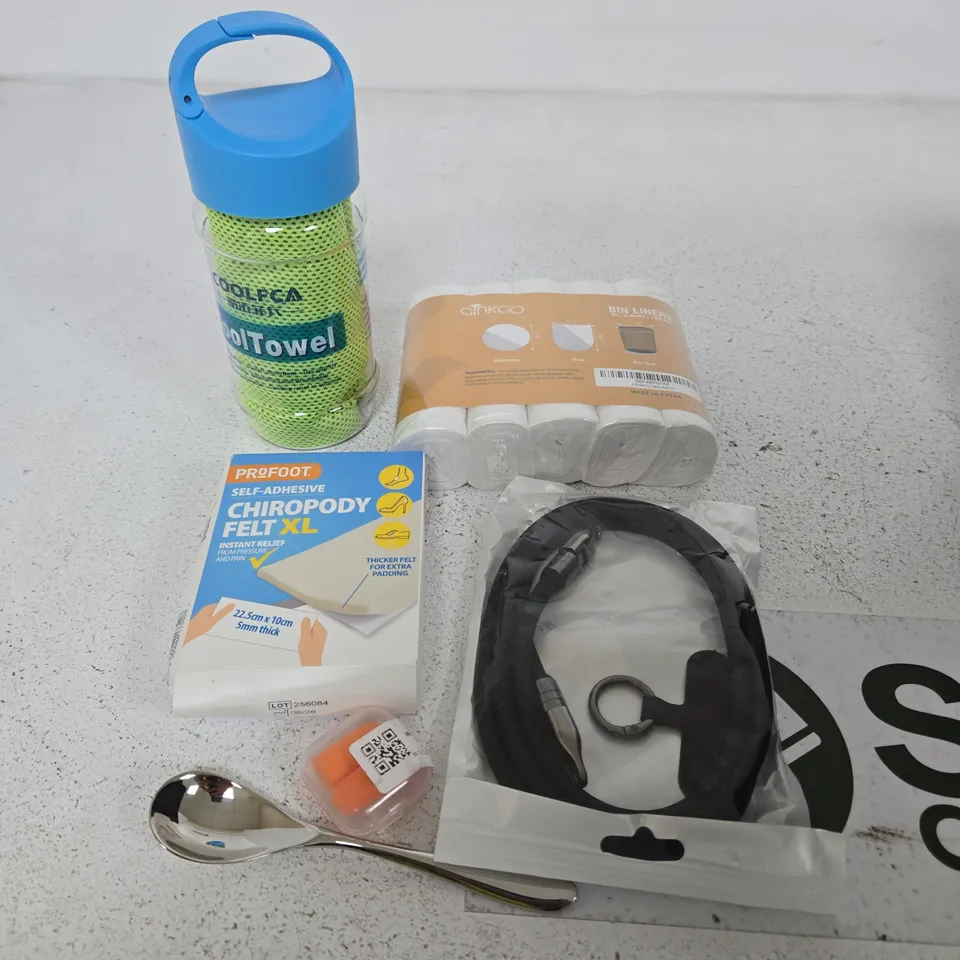 APPROXIMATELY 10 ASSORTED HOUSEHOLD PRODUCTS TO INCLUDE COOL TOWEL, FOOT RELIEF PADS, BIN LINERS ETC