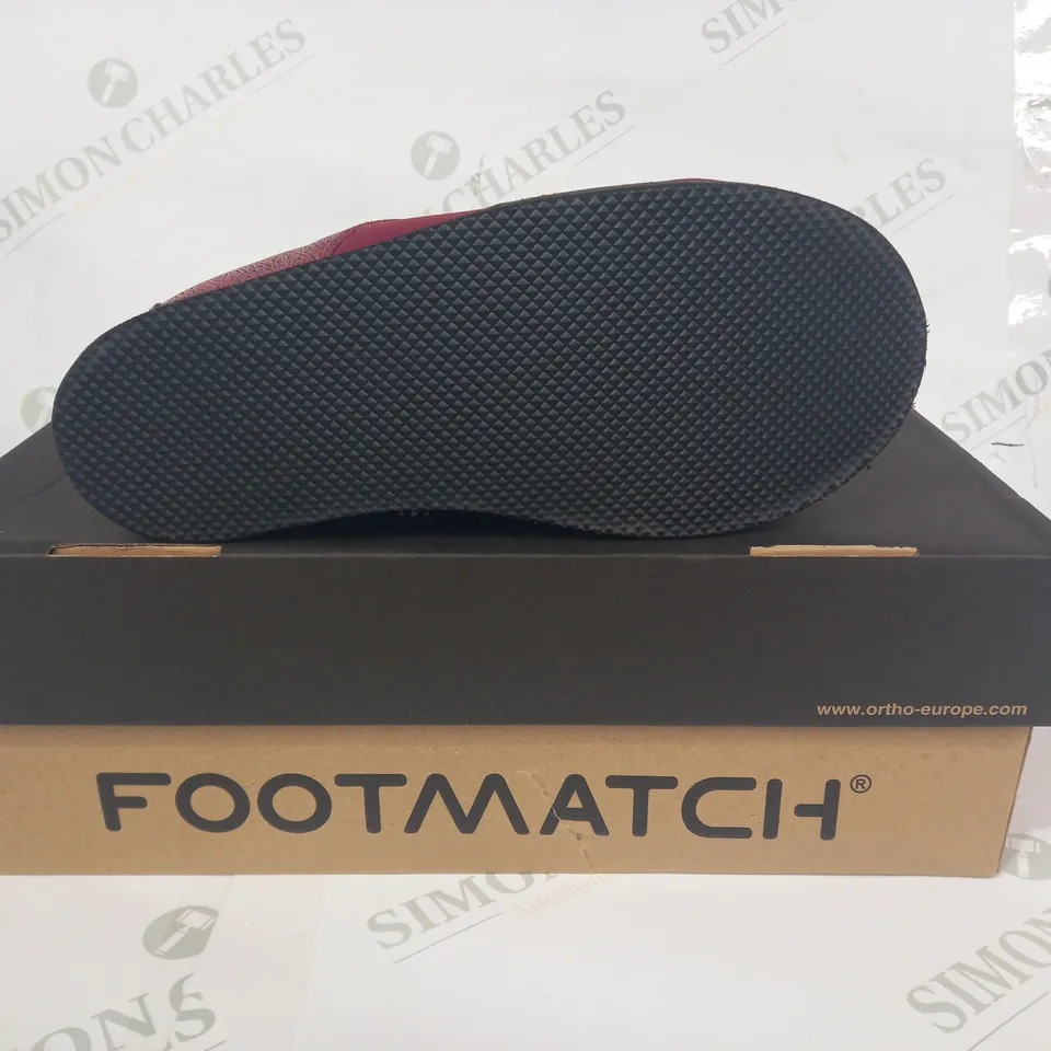 BOXED PAIR OF FOOTMATCH VELCRO STRAP SHOES IN BURGUNDY SIZE UNSPECIFIED