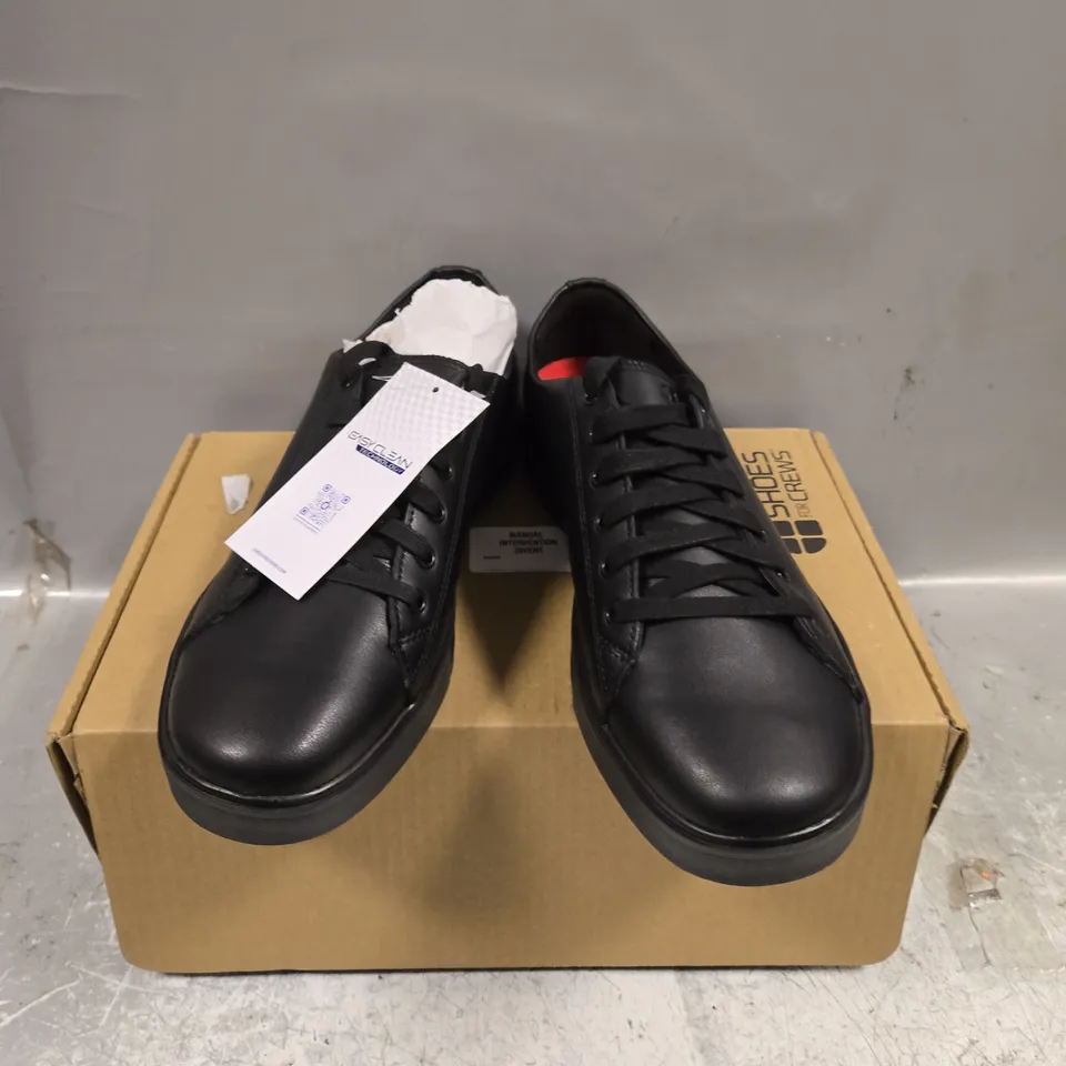BOXED PAIR OF SHOE FOR CREWS LOW RIDER SHOES - 10