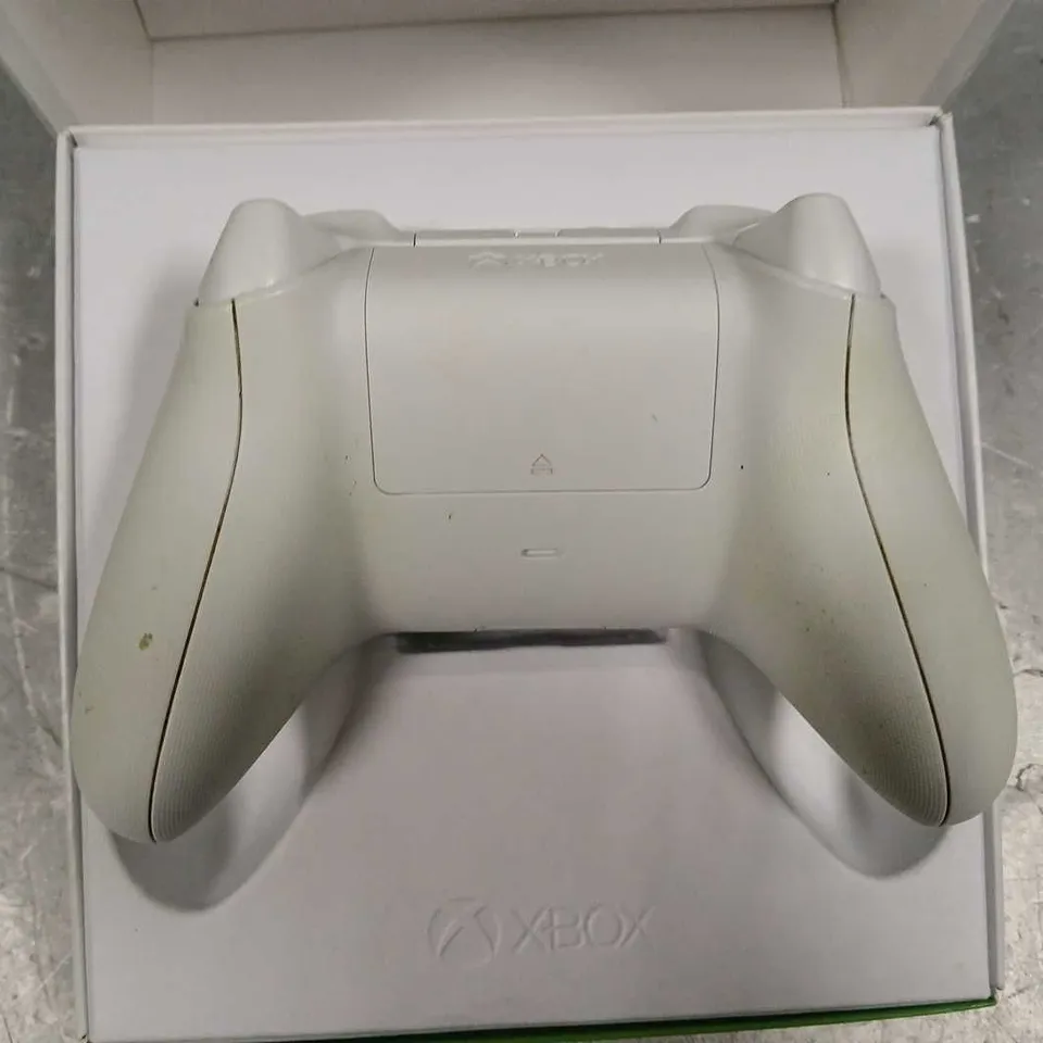 BOXED XBOX WIRELESS CONTROLLER