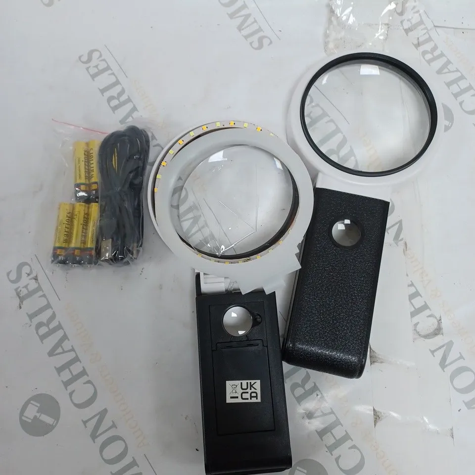 SIFXX SET OF 2 MAGNIFYING GLASS WITH LIGHT