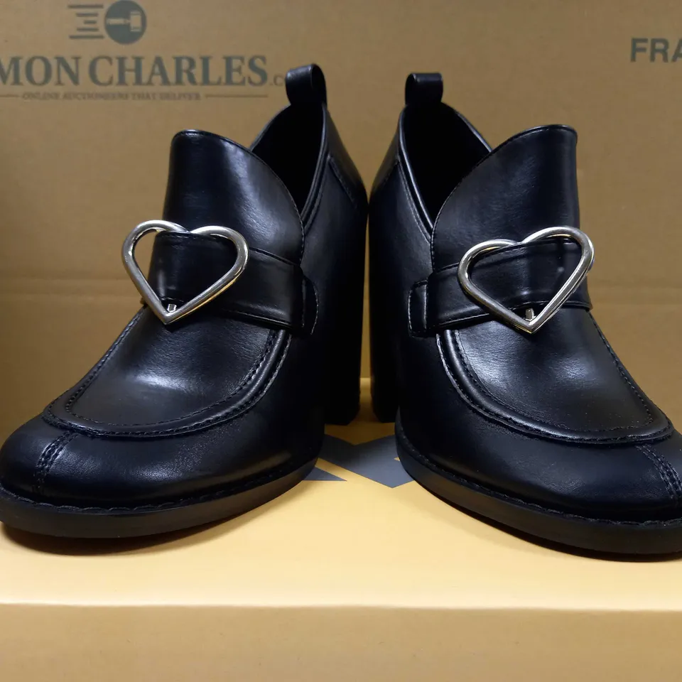 KOI BLACK VEGAN SUGAR MULES/SHOES - SIZE 4