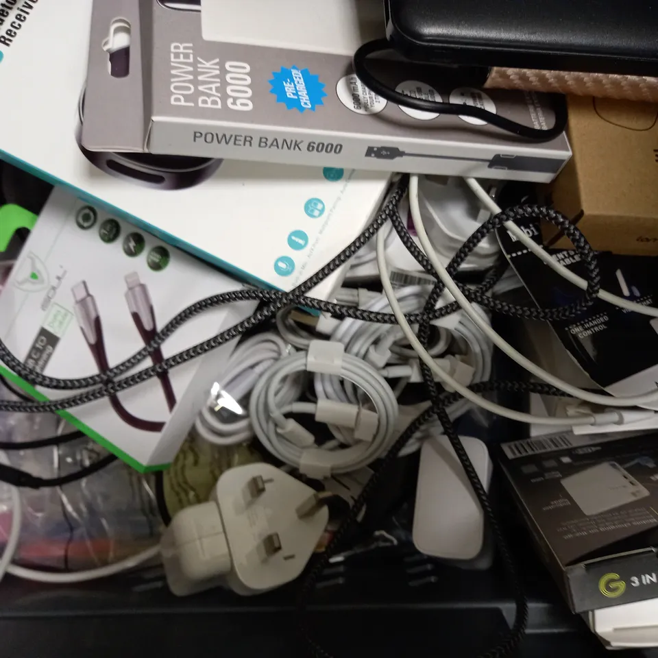 LOT OF APPROXIMATELY 20 PHONE ACCESSORIES, TO INCLUDE CASES, SCREEN PROTECTORS, CHARGERS, ETC 