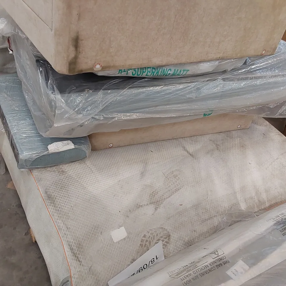PALLET OF ASSORTED BED PARTS - DIVAN BASE PARTS, HEADBOARDS AND A MATTRESS 