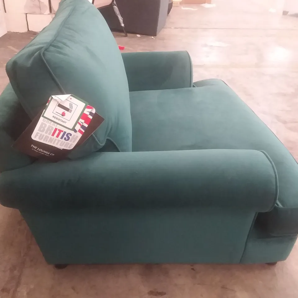 QUALITY BRITISH DESIGNER LOUNGE CO. BRIONY SNUGGLER ARMCHAIR TEAL PLUSH FABRIC