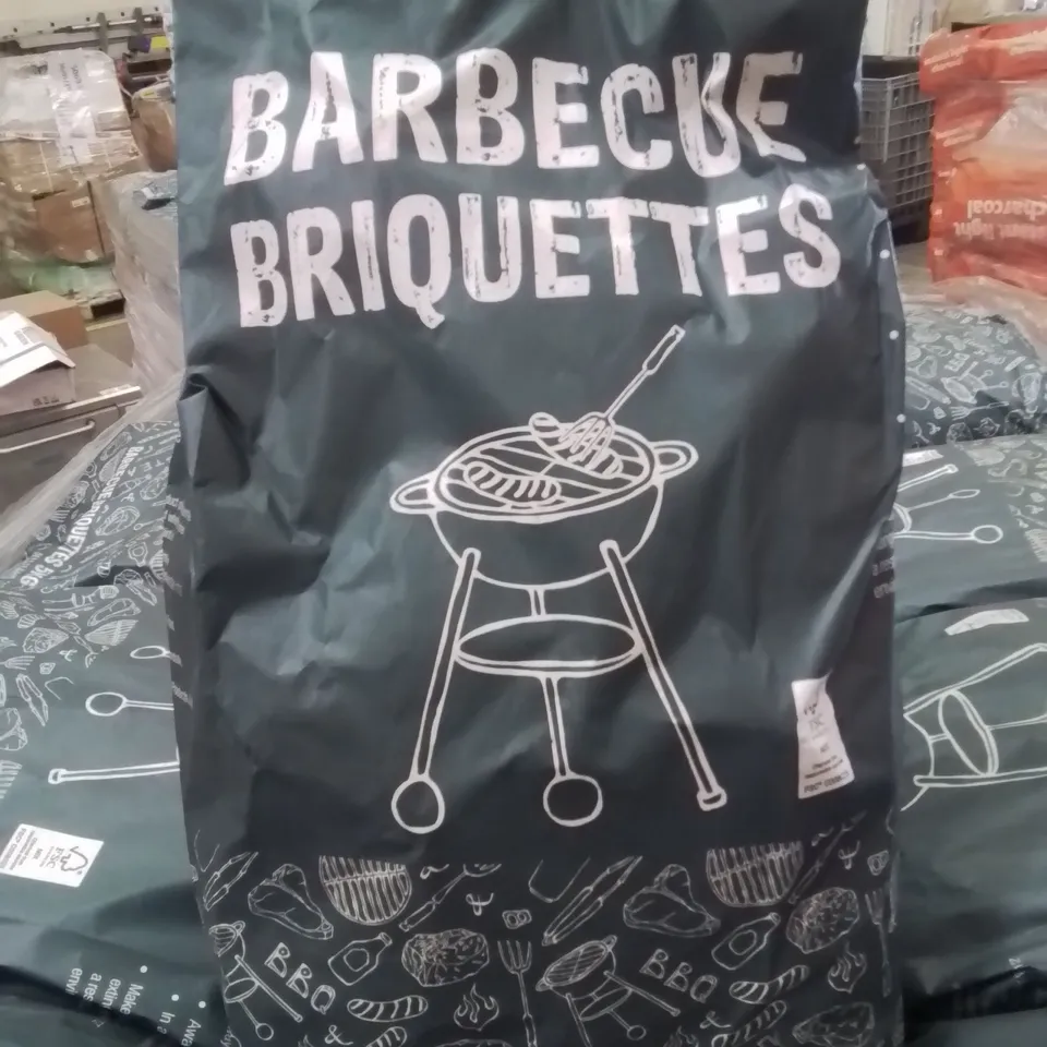 PALLET CONTAINING APPROXIMATELY 100 5KG BARBECUE BRIQUETTES (SOME DAMAGED)